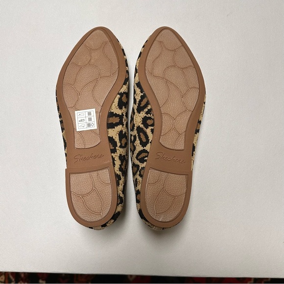 Skechers Cleo Claw-Some Flats - Picture 9 of 10